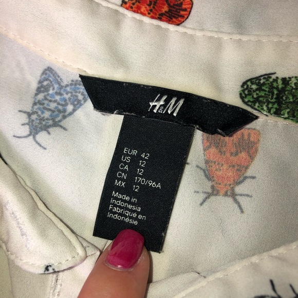 H&M Bug Print Button Down - Picture 3 of 7